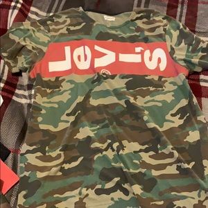 camouflage levi’s shirt